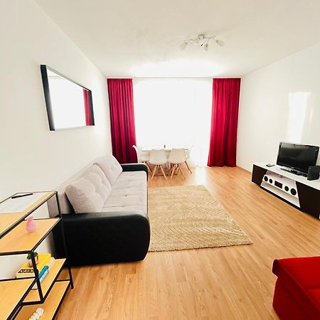 Magnifique Appartment Линц Екстериор снимка