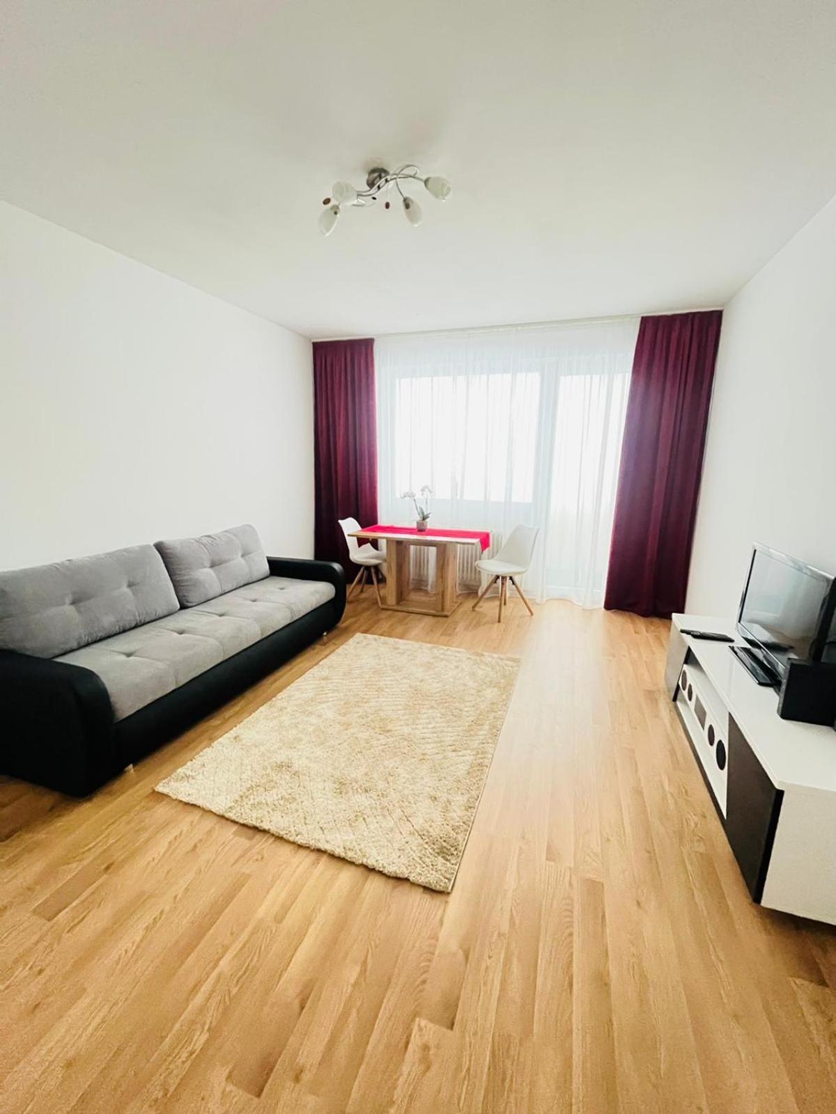 Magnifique Appartment Линц Екстериор снимка