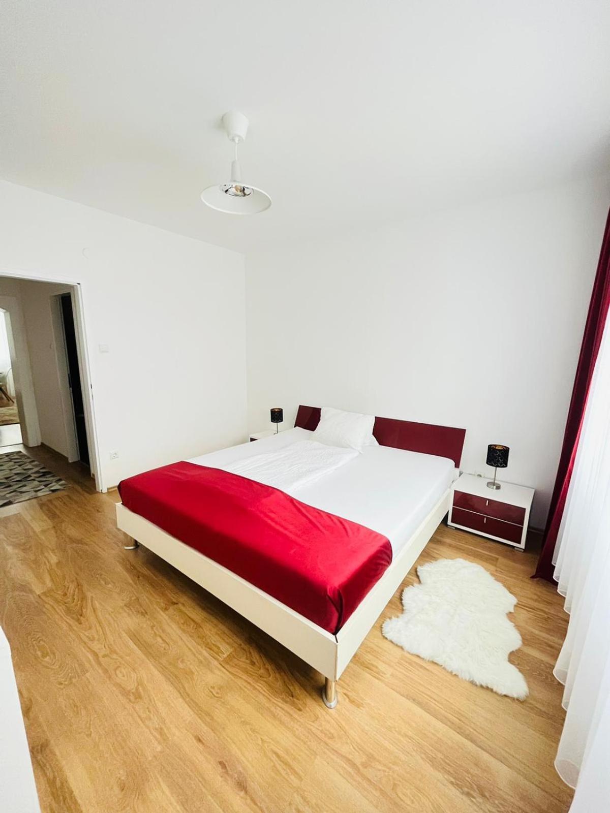 Magnifique Appartment Линц Екстериор снимка